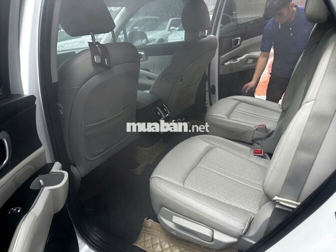 Kia Sorento 2022 2.5 Signature Trắng 6 chỗ