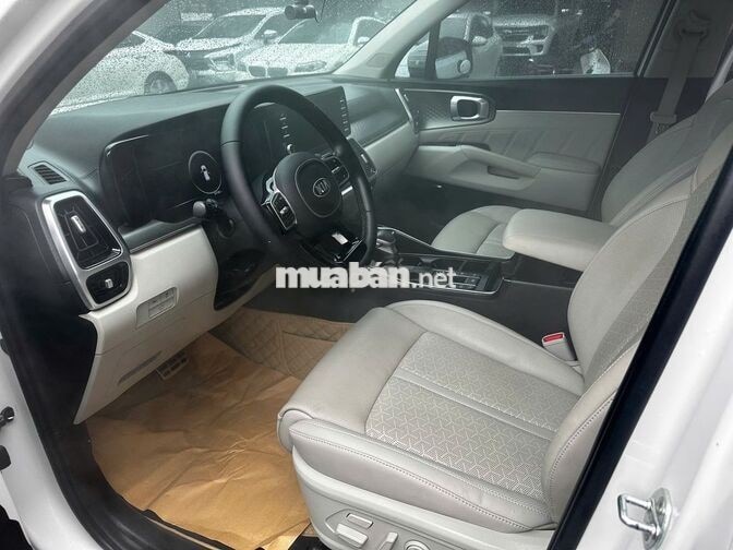 Kia Sorento 2022 2.5 Signature Trắng 6 chỗ