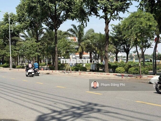 Bán tòa Căn Hộ Dịch Vụ hẽm xe hơi 204/ Quốc Lộ 13 gần Công viên Tầm Vu