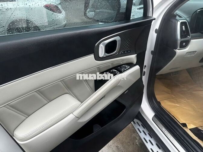 Kia Sorento 2022 2.5 Signature Trắng 6 chỗ