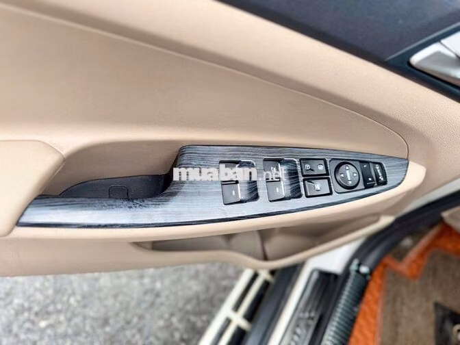 Hyundai Tucson 2021 2.0 ATH Trắng 6 vạn km