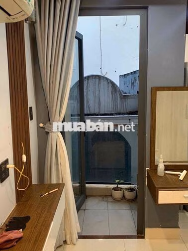 Cho thuê một tầng lầu ở chung với chủ
