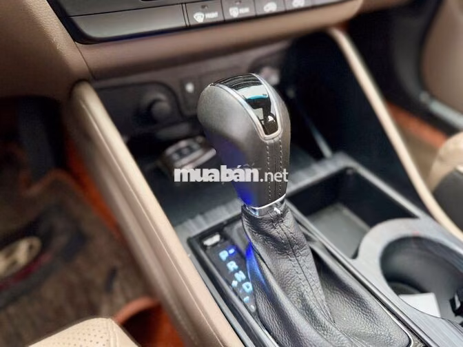 Hyundai Tucson 2021 2.0 ATH Trắng 6 vạn km