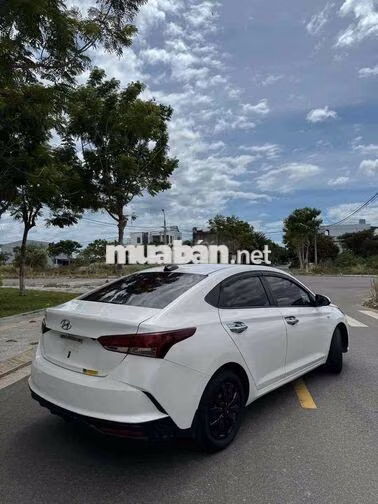 Hyundai Accent 2022 Số sàn Trắng