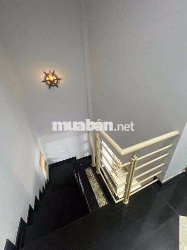 Cho thuê nhà nguyên căn.full nội thất. 2pn2wc Nguyễn Hữu Cảnh p22, BT