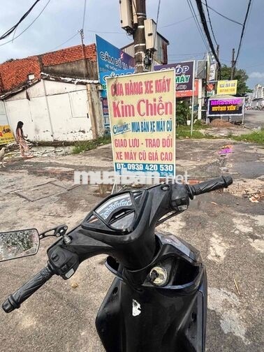 Yamaha Luvias FI Xanh đen