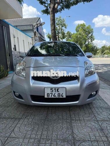 Toyota Yaris Số tự động 5 chỗ Bạc