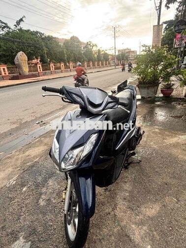 Yamaha Luvias FI Xanh đen