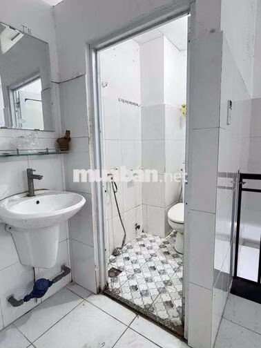PHÒNG BAN CÔNG -  1 TRỆT - 1 LẦU - 2WC