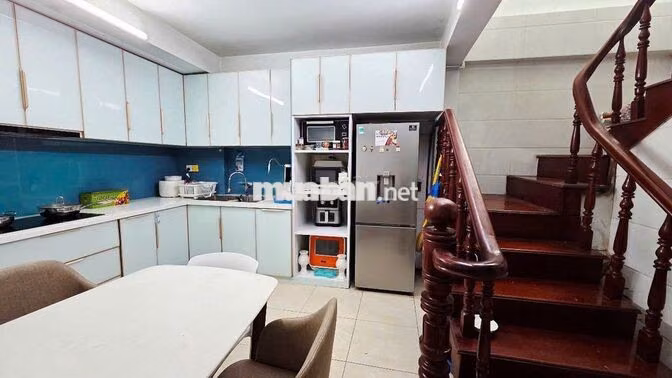 Cho thuê nhà sát mặt tiền đường Hậu Giang tiện làm Vp, kd, Spa 18TR