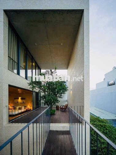 📍Cho thuê căn villa sân vườn 3 tầng mặt tiền khu #NAM #VIỆT #Á  - ( ng
