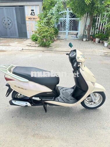 Honda Lead Vàng kem Tự động