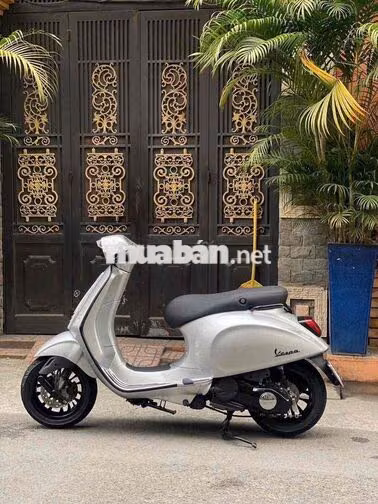 Piaggio Vespa Sprint Bạc