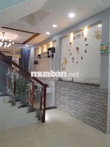 CHO THỦE NHÀ ĐẦY ĐỦ NỘI THẤT HẺM 49 DS 51 P14 GÒ VẤP
