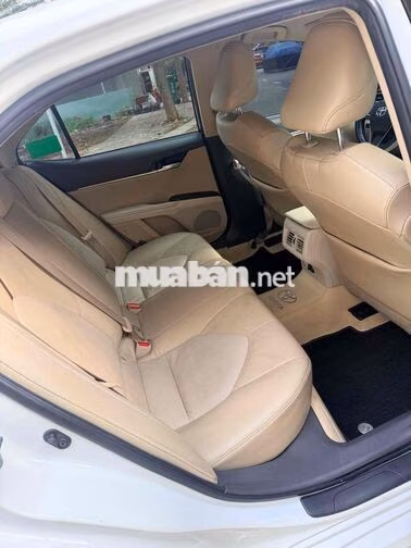 Toyota Camry 2022 2.0 G nhập Thái cực đẹp rẻ