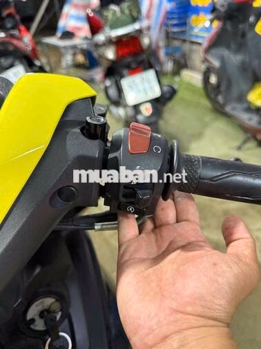 Yamaha MX King 150 LED 2019 Đen Vàng ( cs 1 )
