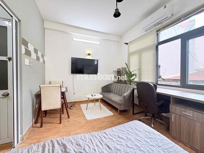 Cho thuê căn 1pn tách bếp cửa sổ trời full nt ở Lê Hồng Phong quận 10