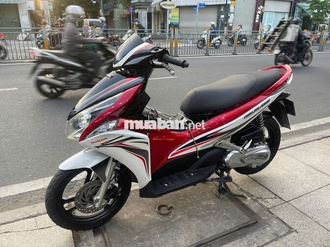 Honda Air Blade Fi 2012 Đỏ trắng đã sử dụng