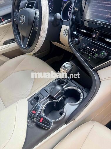 Toyota Camry 2022 2.0 G nhập Thái cực đẹp rẻ