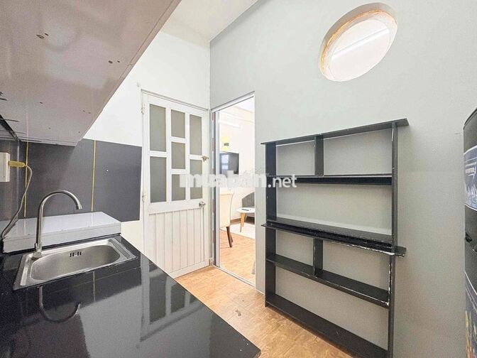 Cho thuê căn 1pn tách bếp cửa sổ trời full nt ở Lê Hồng Phong quận 10