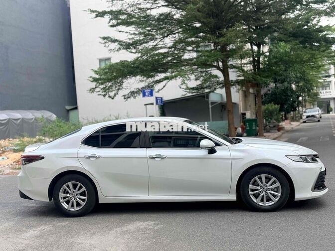 Toyota Camry 2022 2.0 G nhập Thái cực đẹp rẻ