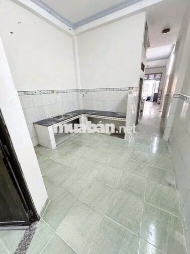 CHO THUÊ MẶT TIỀN ĐƯỜNG HIỀN VƯƠNG ĐÚC 2,5 TẤM  CÓ 4 PHÒNG NGỦ 