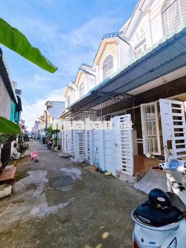 Nhà 3 phòng hẻm 135 Đồng Văn Cống