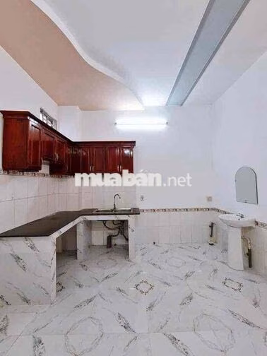 Nhà 3 phòng hẻm 135 Đồng Văn Cống