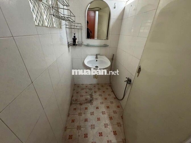 Cho thuê nhà hẻm Nguyễn Trung Trực 4x8,5m 1 lầu 2pn giá 12 Triệu TL 