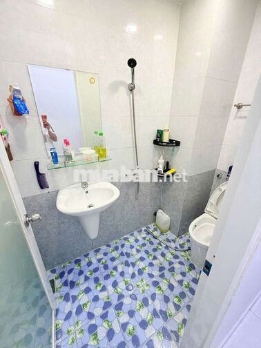 nhà đẹp 3 phòng ngủ có nội thất wa rẻ vô ở liền 