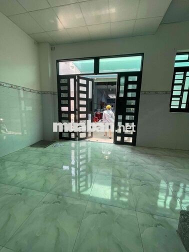 Nhà thuê 6,5 triệu 2 tầng 3 phòng ngủ 2 vệ sinh liên khu 4-5