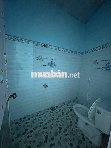 Nhà thuê 6,5 triệu 2 tầng 3 phòng ngủ 2 vệ sinh liên khu 4-5
