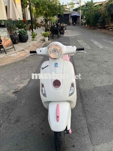 💥 Piaggio Vepa LX 125ie  Trắng hồng💥 Biển Số TP💥
