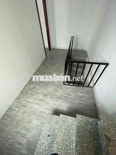 cho thuê nhà nguyên căn(dt:6x12m)2pn2wc Lạc Long Quân p8 TB