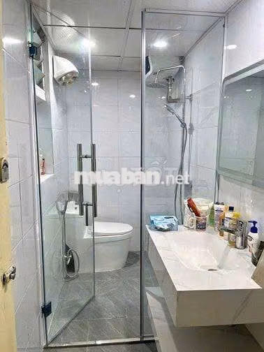 Cho thuê tập thể tầng 4 phố Vọng Đức - Hàng Bài -30m2 -1 ngủ