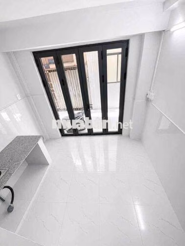 (HHMG40tr) Nhà 2 lầu ngay Ngã Tư  Lạc Long Quân Âu Cơ