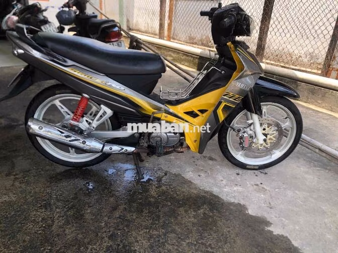 Yamaha Sirius RC 2011 Đen Vàng
