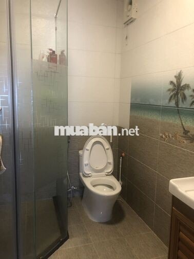 Bán chung cư đường Cách Mạng Tháng 8   50m2, 2PN,  giá 2.4 tỷ