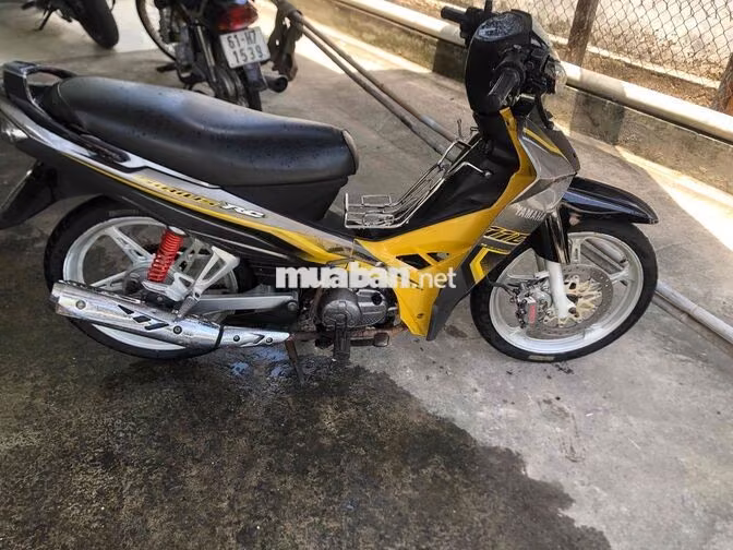 Yamaha Sirius RC 2011 Đen Vàng