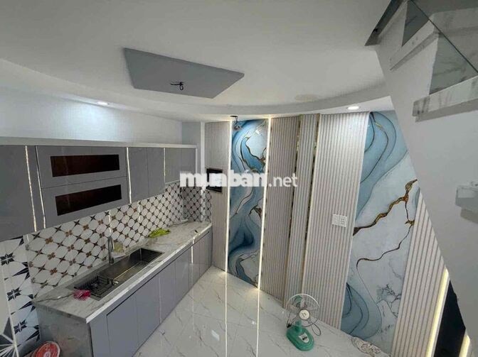 🔥🔥🔥nhà đường xe hơi cạnh công viên 1 lầu nở hậu🔥🔥🔥