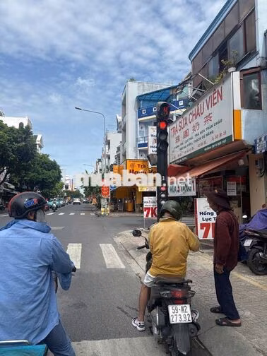MẶT TIỀN ĐỘC LẬP NGAY NGÃ TƯ ĐỐI DIỆN TRƯỜNG HỌC 4x18M GIÁ RẺ!!!