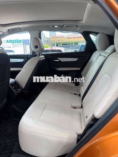 Vinfast VF8 2023 bản Plus pin CATL chạy 40.000km