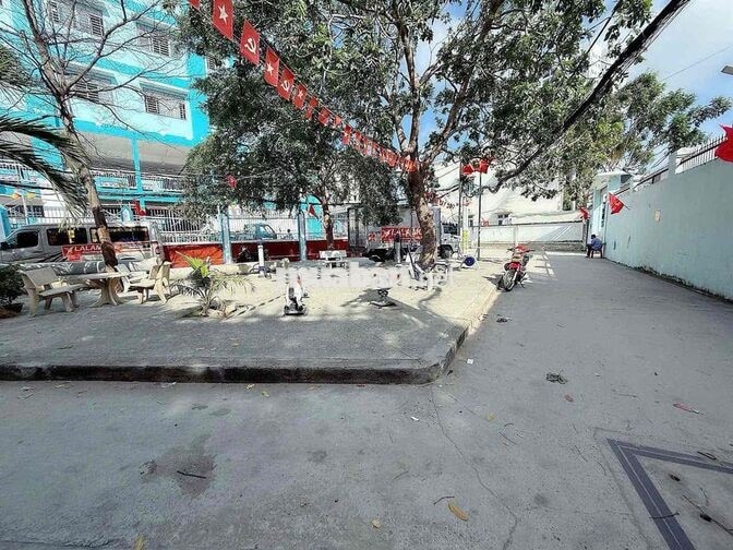 🔥🔥🔥nhà đường xe hơi cạnh công viên 1 lầu nở hậu🔥🔥🔥