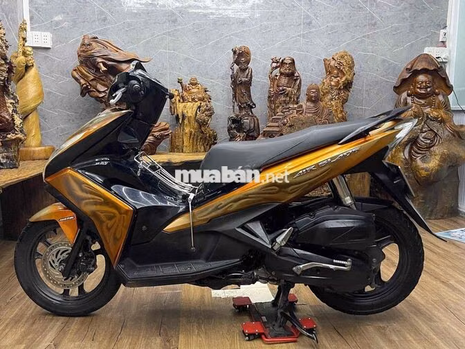 Honda Airblade biển số SG máy móc zin êm. odo 36k