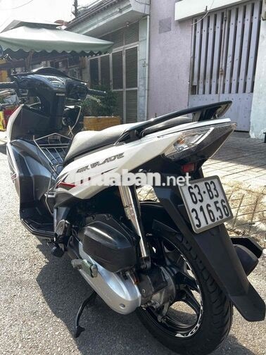 Honda Air Blade 125cc mắt cú 2014 Trắng, Xám, Đen