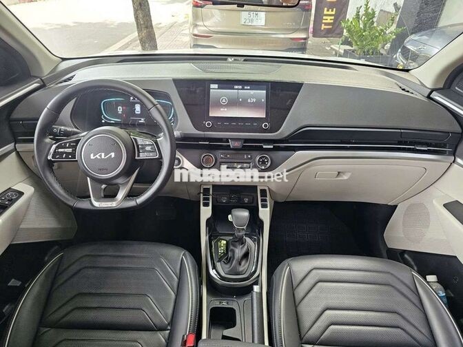 Kia Carens 1.5G IVT 2025 7 chỗ Trắng