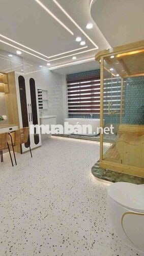 4m*20m - 6 tầng - thang máy - mặt tiền 8m - có lề 4m