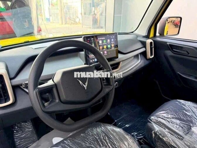 VinFast VF3 Plus Vàng Nóc Trắng