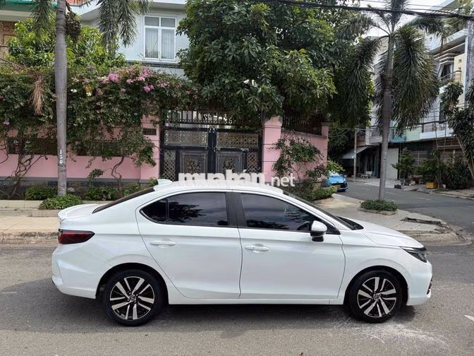 Honda City RS 1.5 AT 2022 Trắng Tự động
