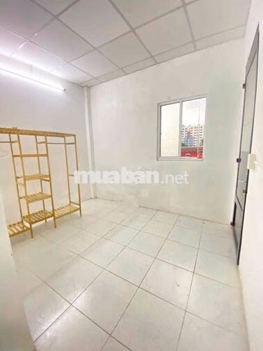 Cho Thuê Phòng Trọ Cửa Sổ Thoáng Cách Đại Học Kinh Tế UEH 3 Phút Đi Bộ